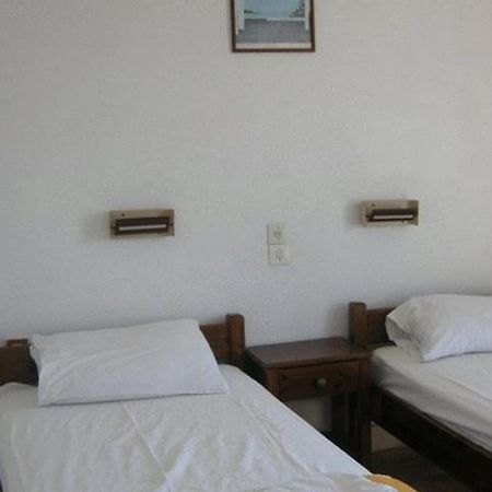 Efrosyni Apartments Agia Marina  외부 사진