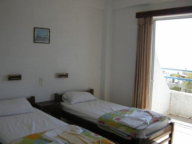 Efrosyni Apartments Agia Marina  외부 사진