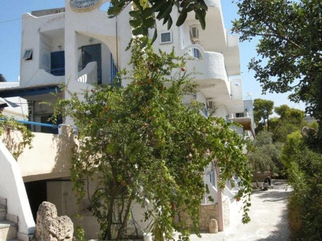 Efrosyni Apartments Agia Marina  외부 사진
