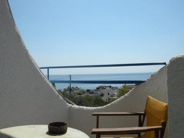 Efrosyni Apartments Agia Marina  외부 사진